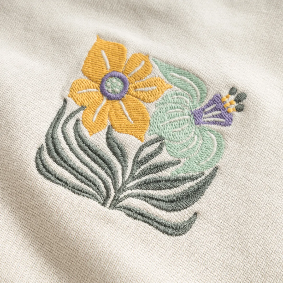 Discount Sweatshirt Ystad Daffodil Flowers EMB Oat White Women Sweats